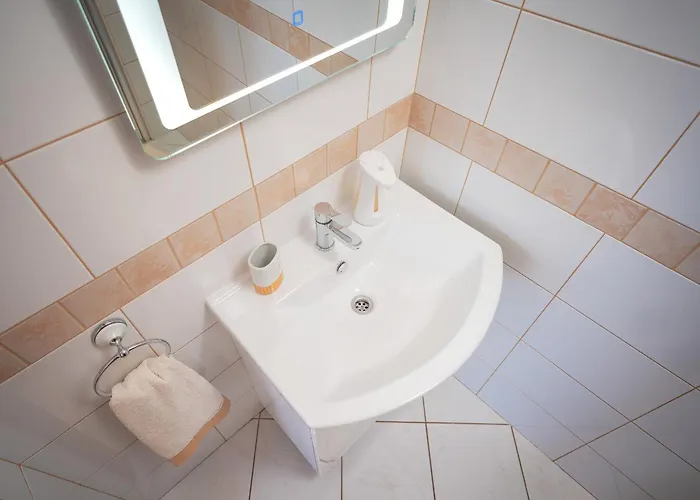 Edi - Zf Hvar 4* Хвар